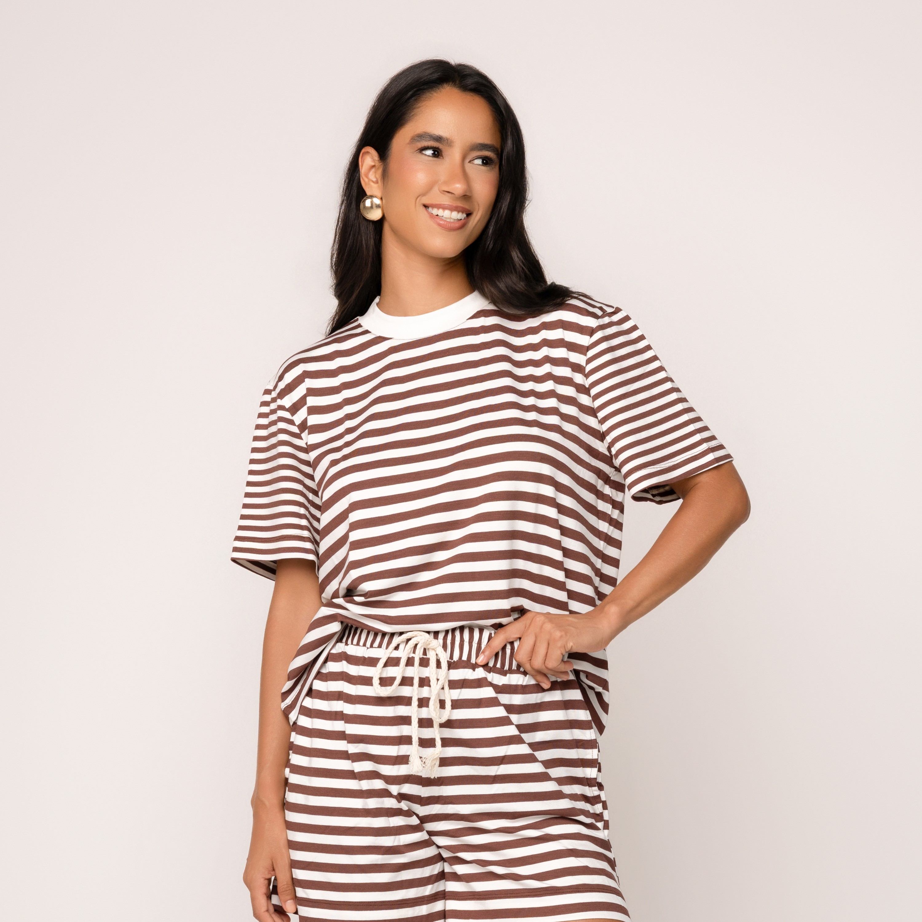 Blusa Malha Olívia Listrada Em Marrom