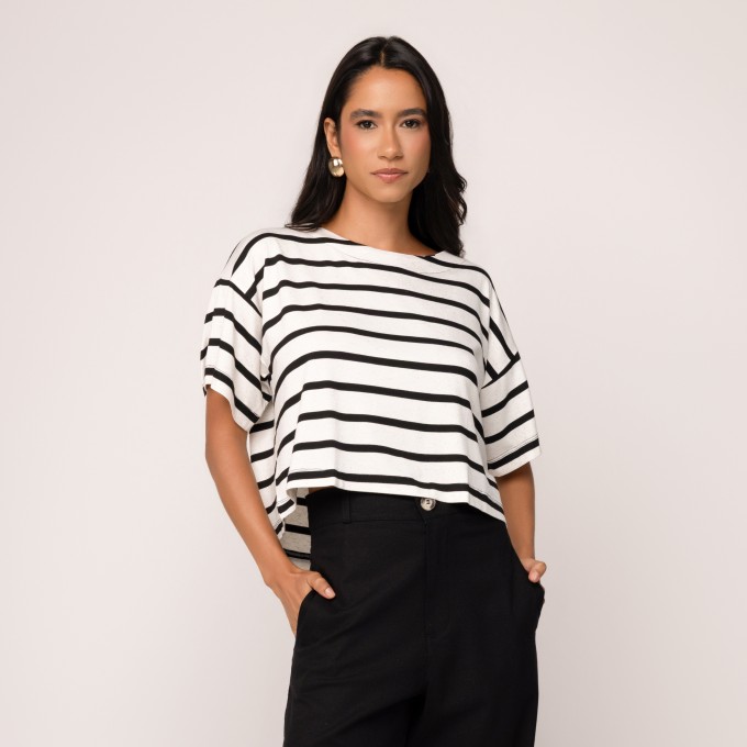 Blusa Malha Viscolinho Listrada Em Preto Nayá