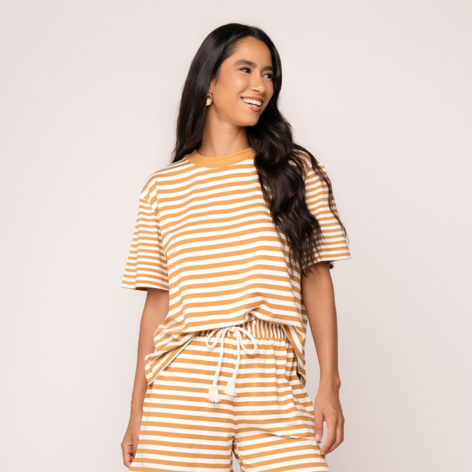 Blusa Malha Olívia Listrada Em Mostarda